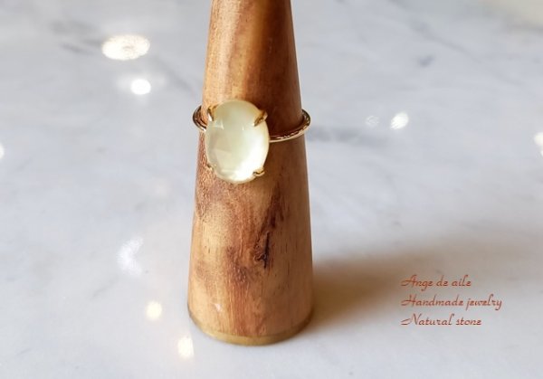 画像2: ⋆Le chainon レモンクオーツ×ホワイトシェルの1石リング (2)
