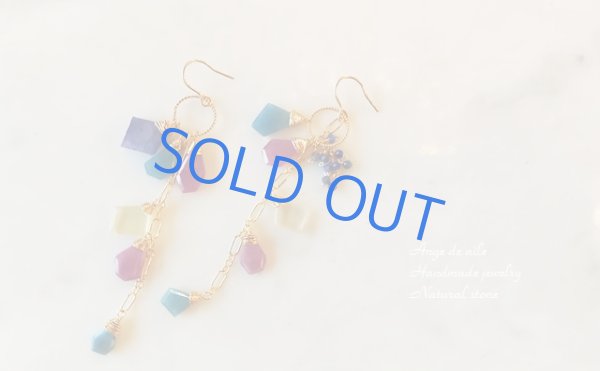 画像2: 【14kgf】スライスカットストーンの彩りアシンメトリーピアス /イヤリング  (2)