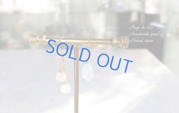 画像2: 【14ｋｇｆ】ホワイトムーンストーンのアシンメトリーピアス/イヤリング (2)