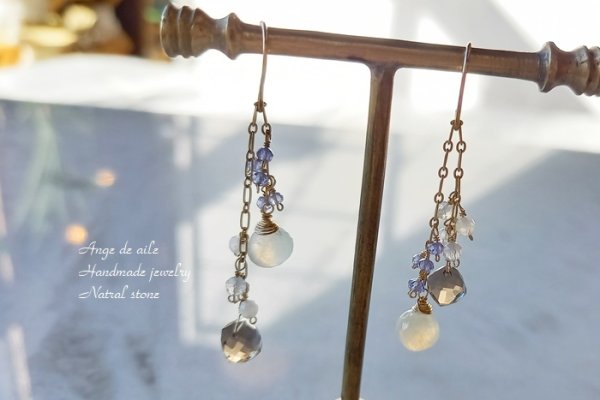 画像2: 【14ｋｇｆ】ホワイトムーンストーン＆スモーキークオーツのフリーウエイピアス/イヤリング (2)