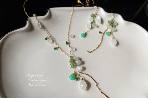 画像2: 【14kgf】ムーンストーン&クリソプレーズのアシンメトリーネックレス (2)